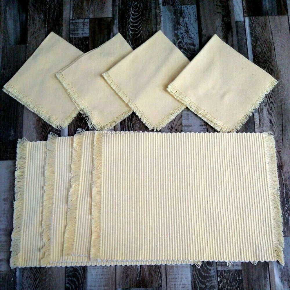 Yellow Woven Placemats W Matching Napkins Set Of 8 Cloth Buttercream Chicago
